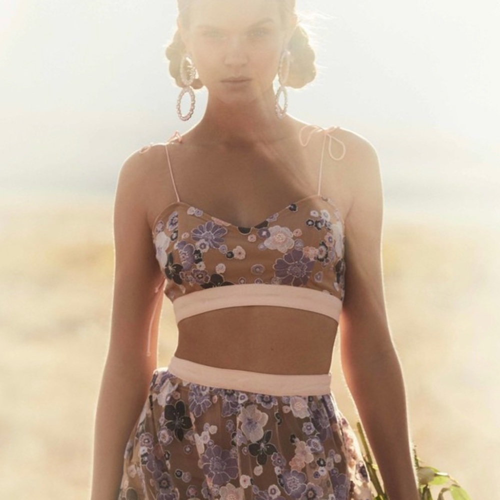 For Love and Lemons Posy Embroidery Crop Top Large NEW NWT - Picture 2 of 6